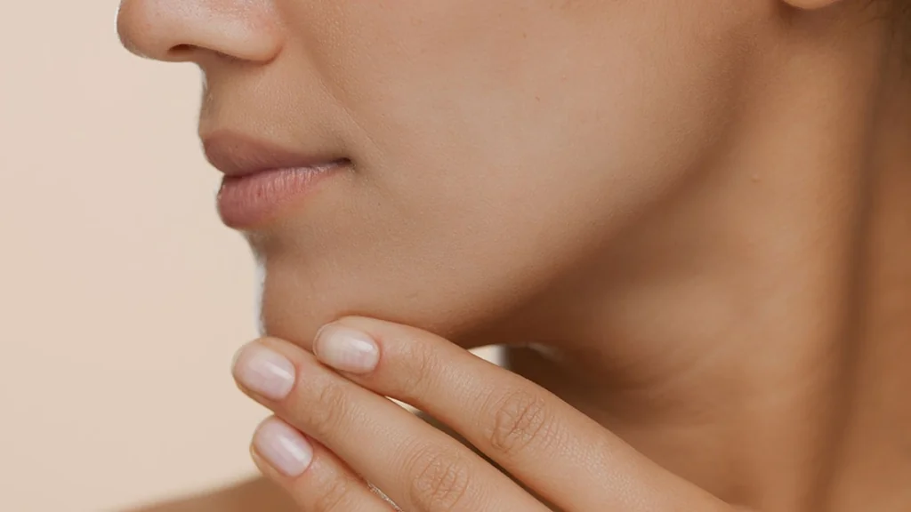 non surgical aesthetics treatment on jaw line