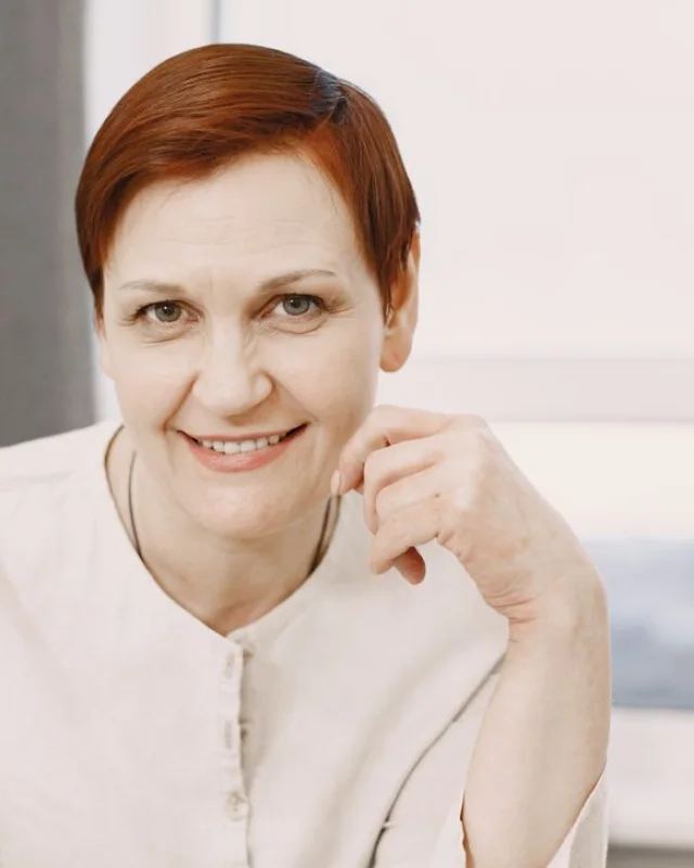 Natural image showing fine lines & wrinkles