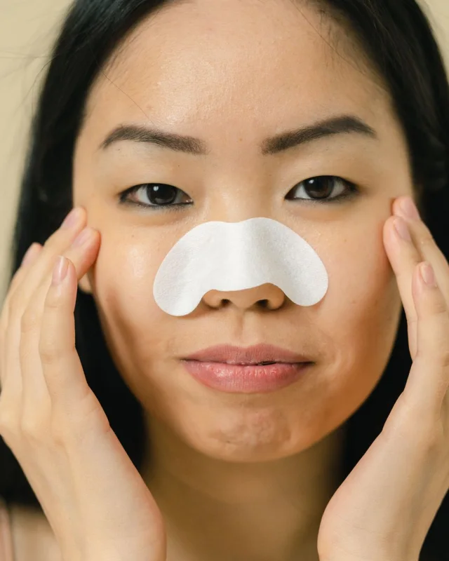 Natural image showing enlarged pores