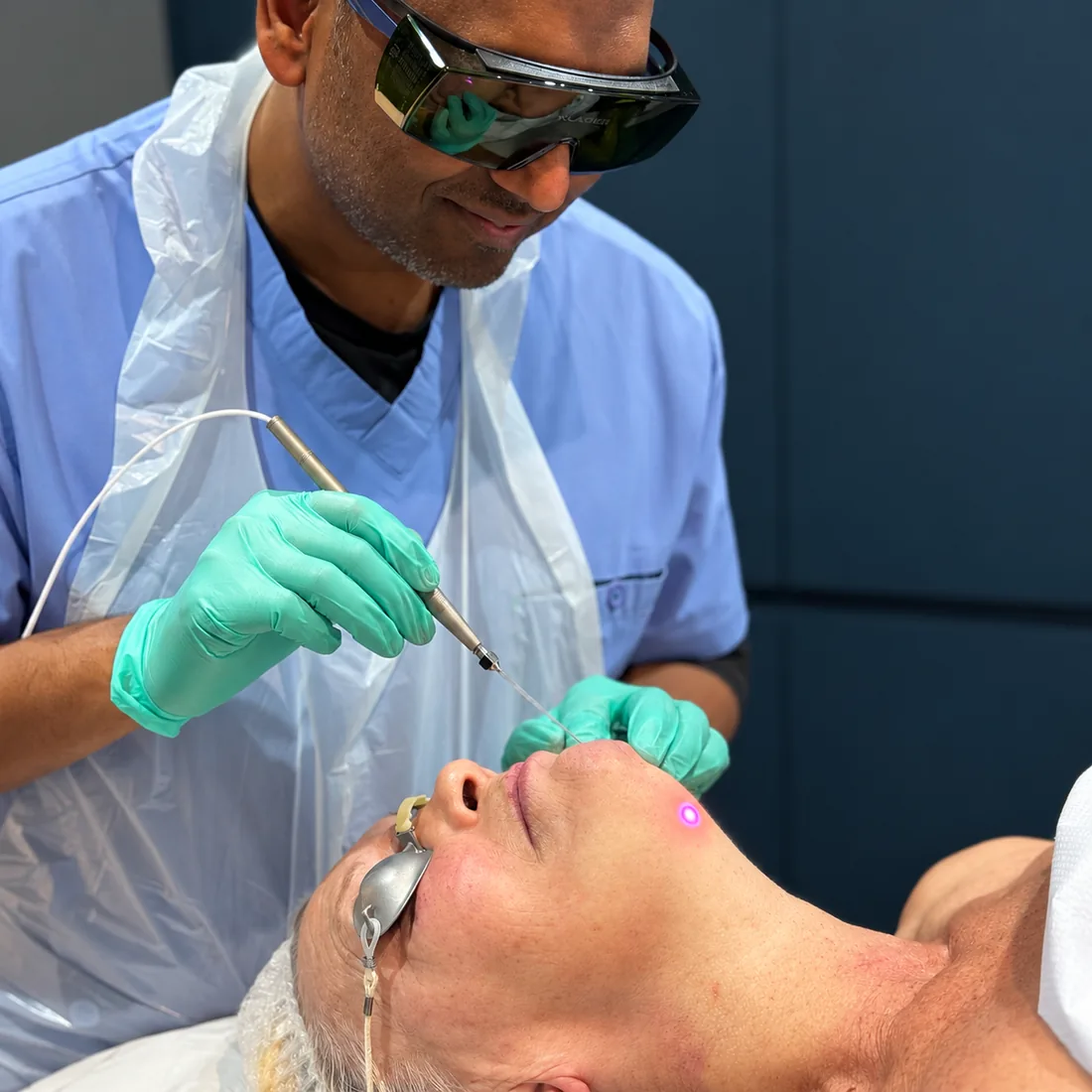 Dr Nick performing an EndoContour K-Laser Blue procedure at Rejuvena Clinic in Bedford